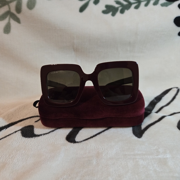 💯 Authentic Gucci Sunglasses - Picture 1 of 14